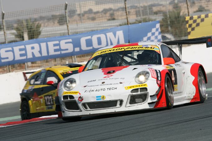 Nicky Pastorelli pakt pole position met Corvette C6.R in Dubai